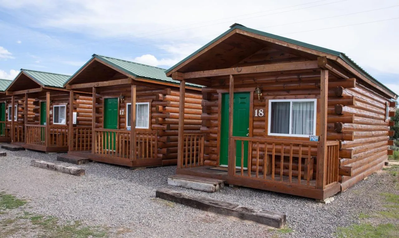 Bryce Gateway Inn & Cabins