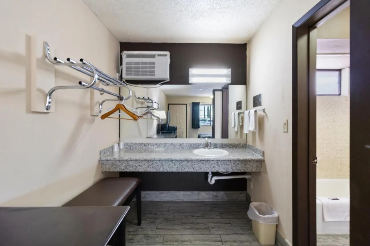 Economy Inn Barstow