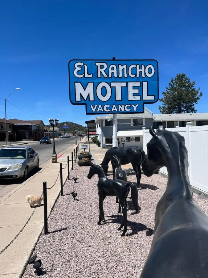El Rancho Motel