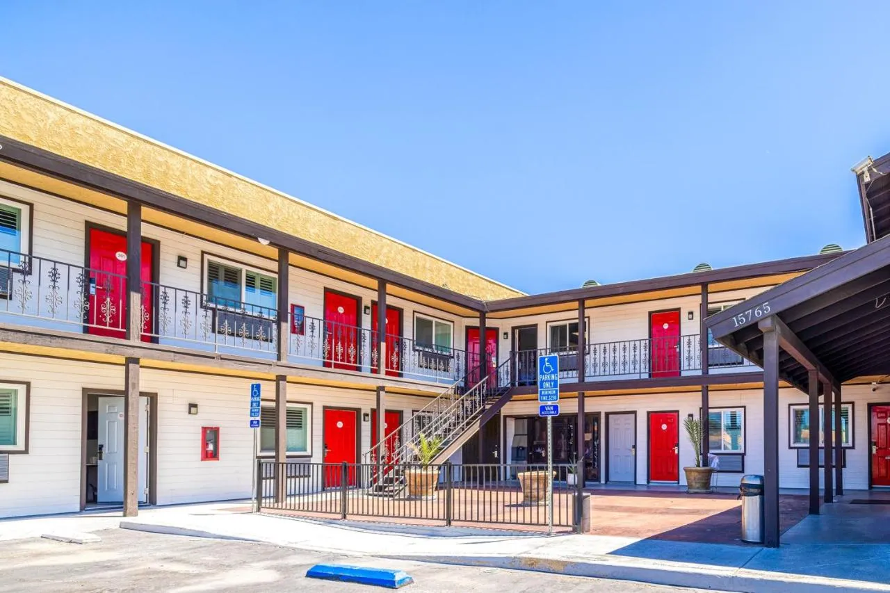 Hotel Avenida Victorville