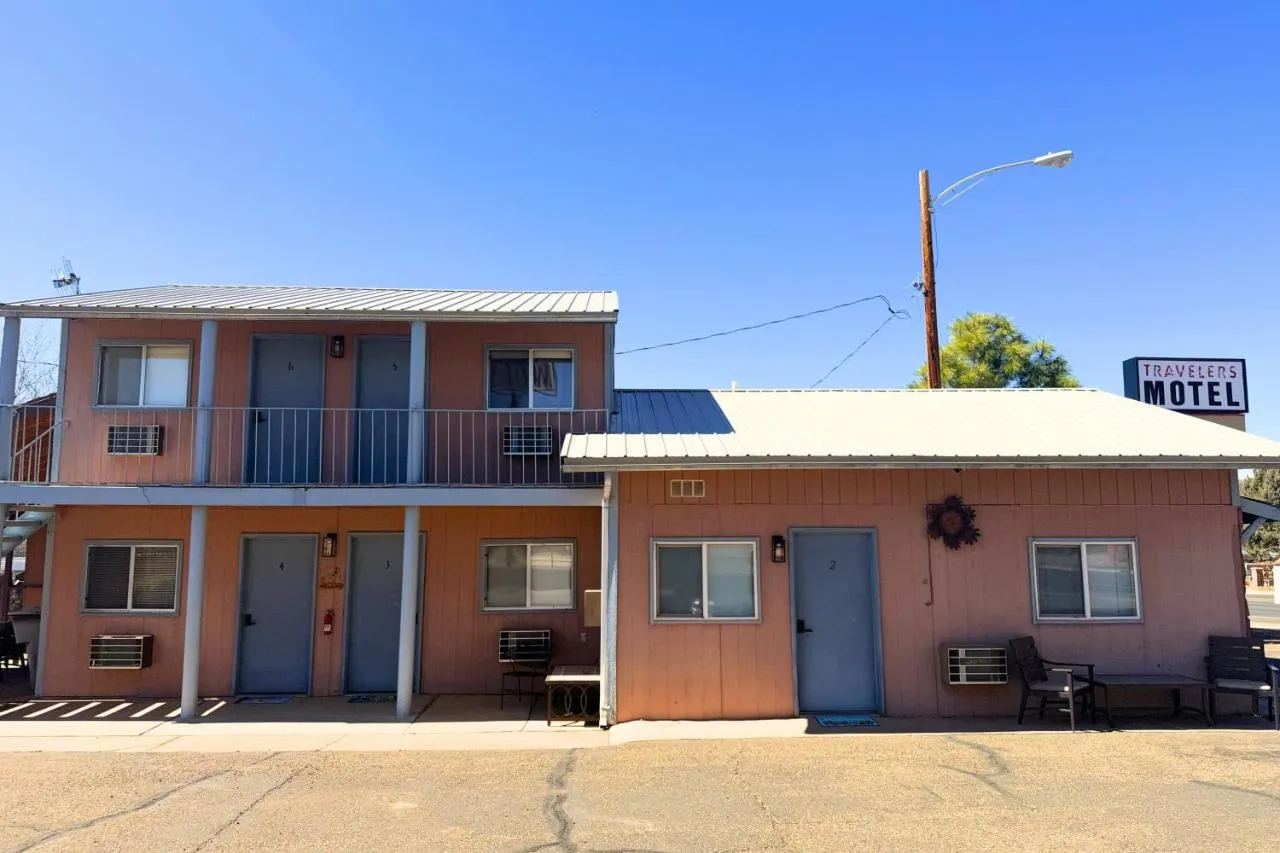 Travelers Motel